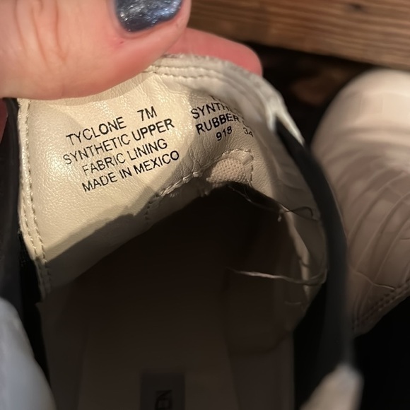 Steve Madden Tyclone White Croc Chelsea Boots Platform Size 7 - Picture 6 of 7